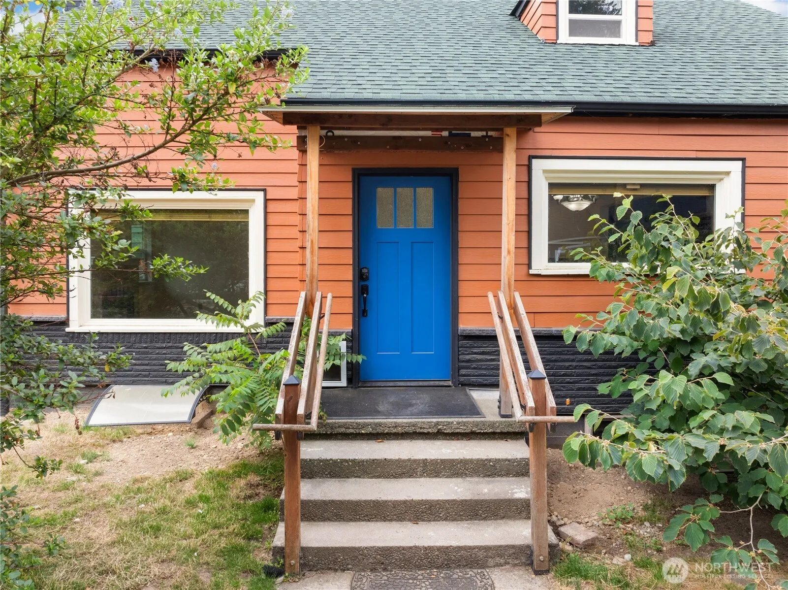 Property photo for 716 S Puget Sound Avenue, Tacoma photo 3