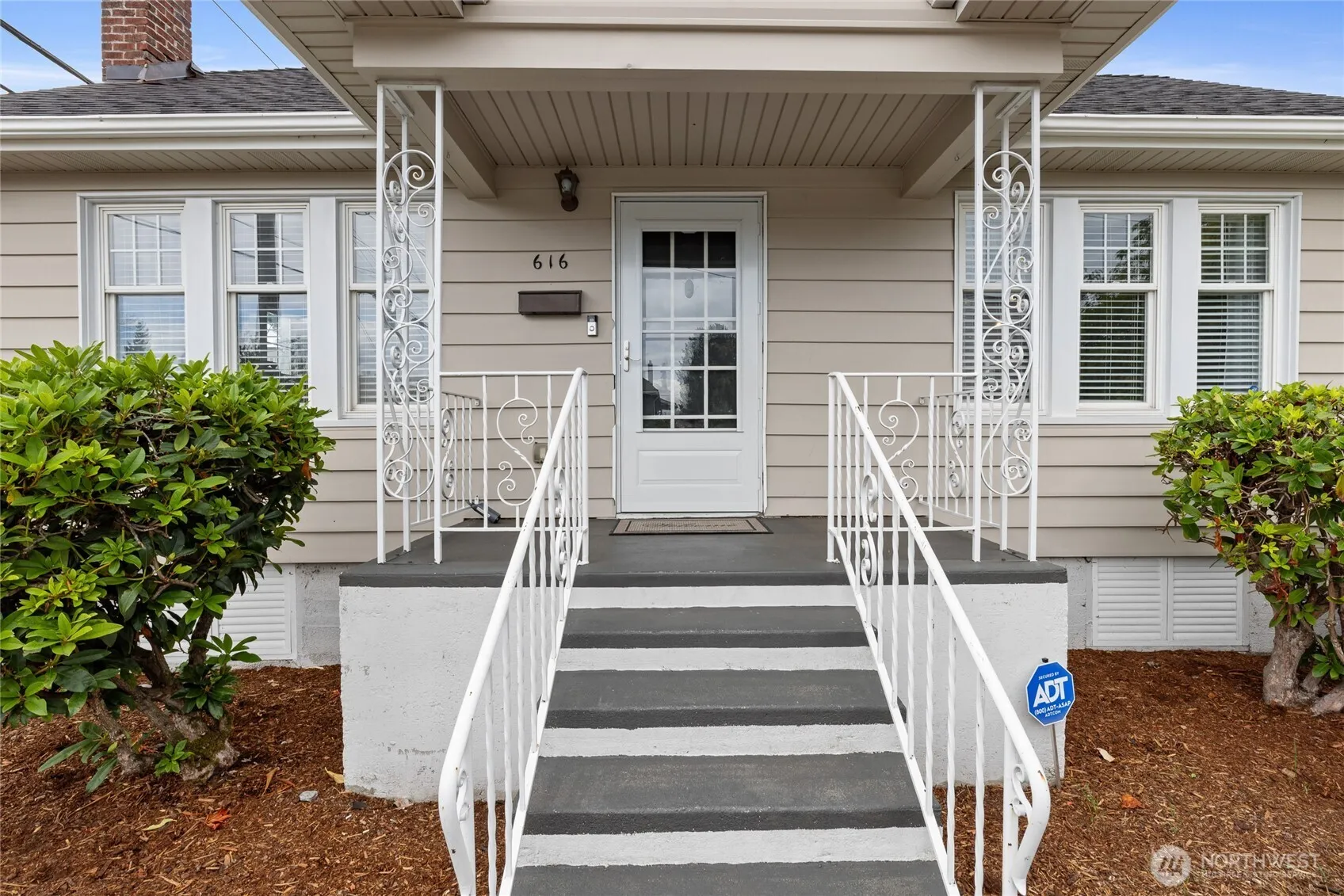 Property photo for 616 N Junett, Tacoma photo 4