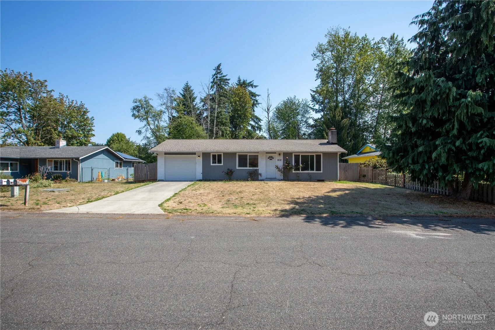 Property photo for 812 Dundee Road Nw, Olympia