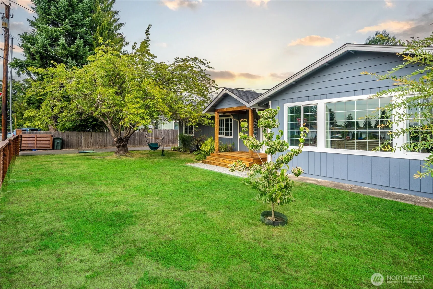 Property photo for 1105 17th Street Se, Puyallup photo 2