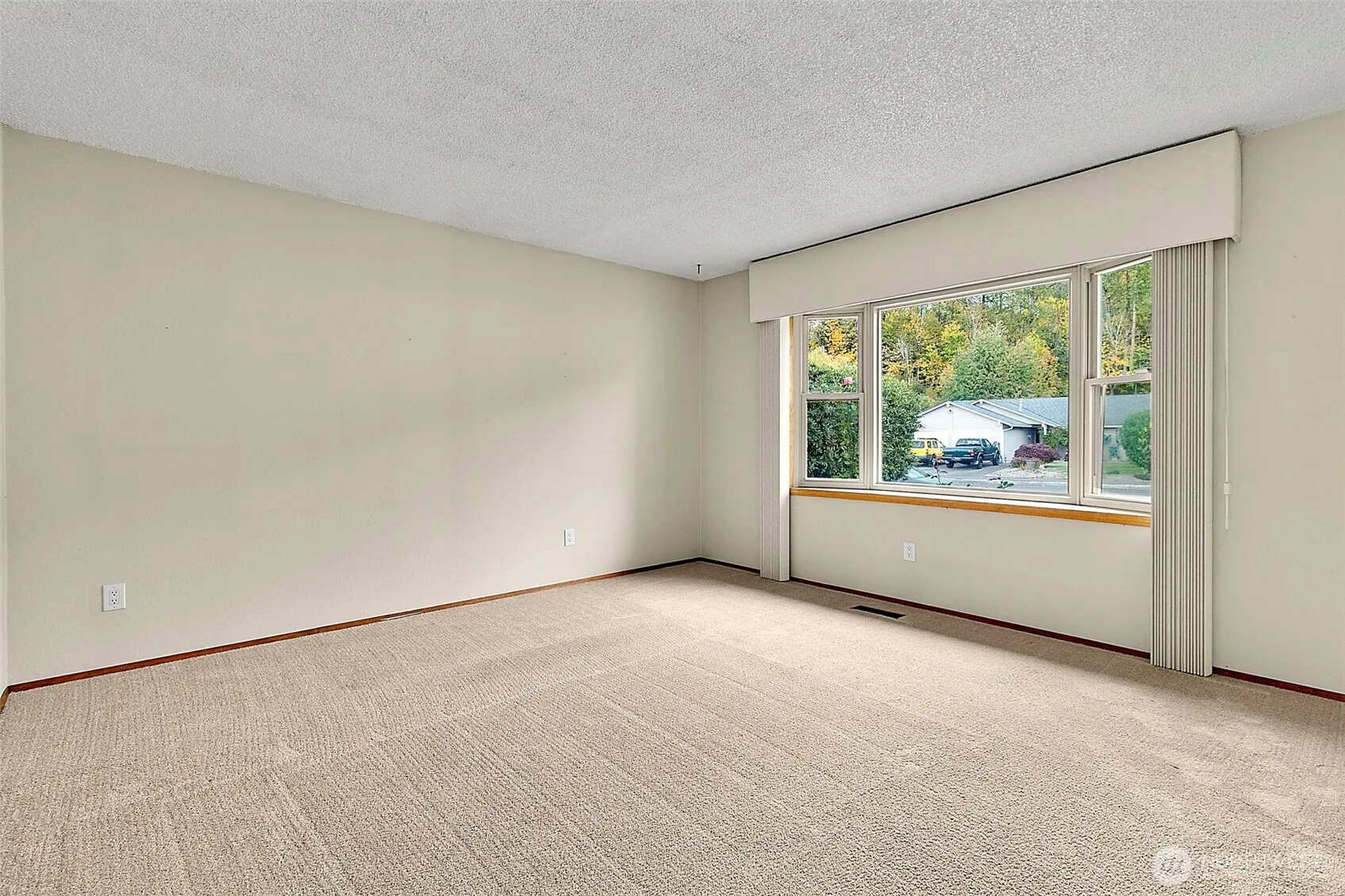 Property photo for 1709 Riverview Drive Ne, Auburn photo 5