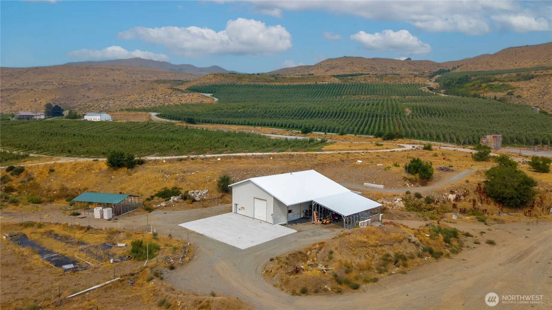 Property photo for 385 Highway 153, Pateros photo 3