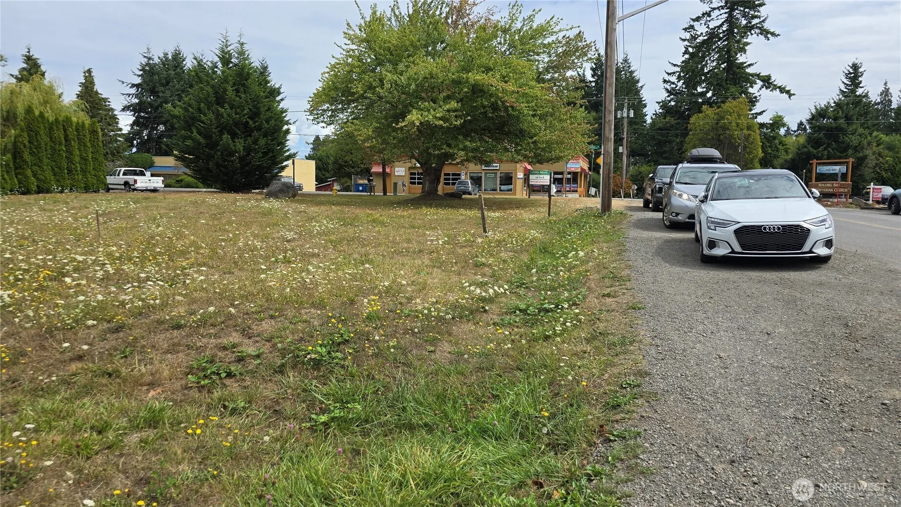 Property photo for 10320 Ne Valley Road, Bainbridge Island photo 2
