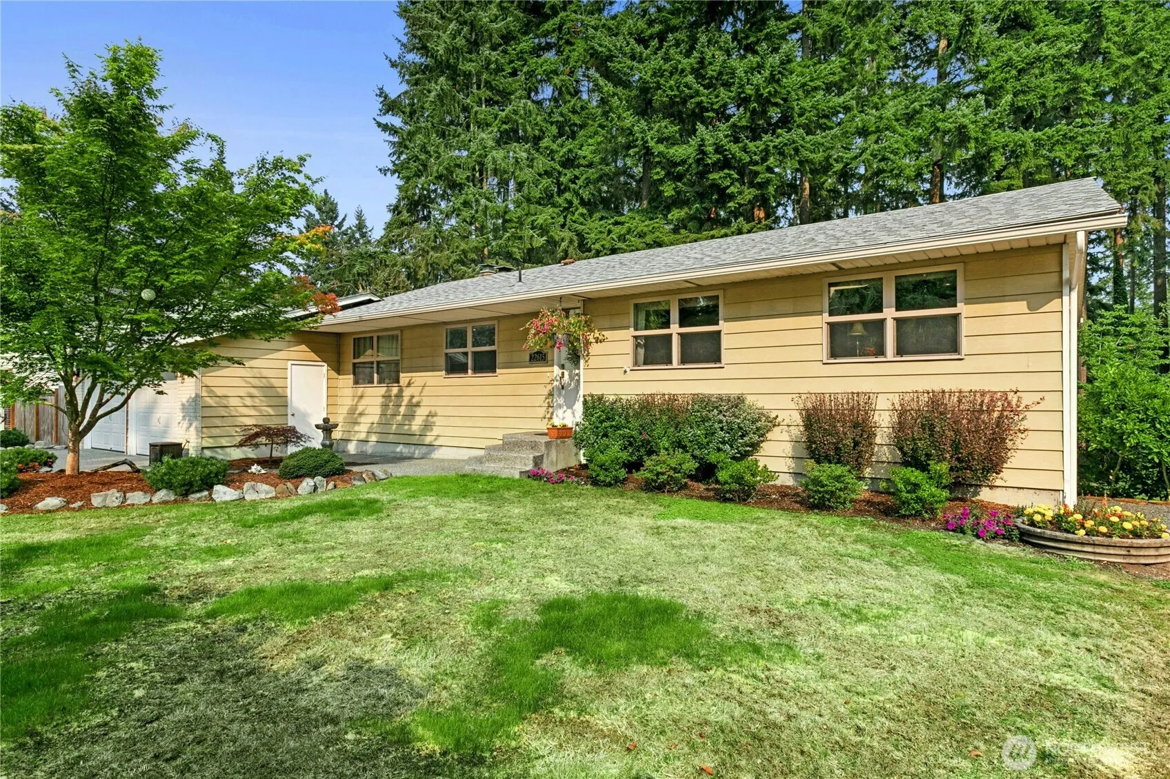 Property photo for 22615 1st Drive Se, Bothell photo 2
