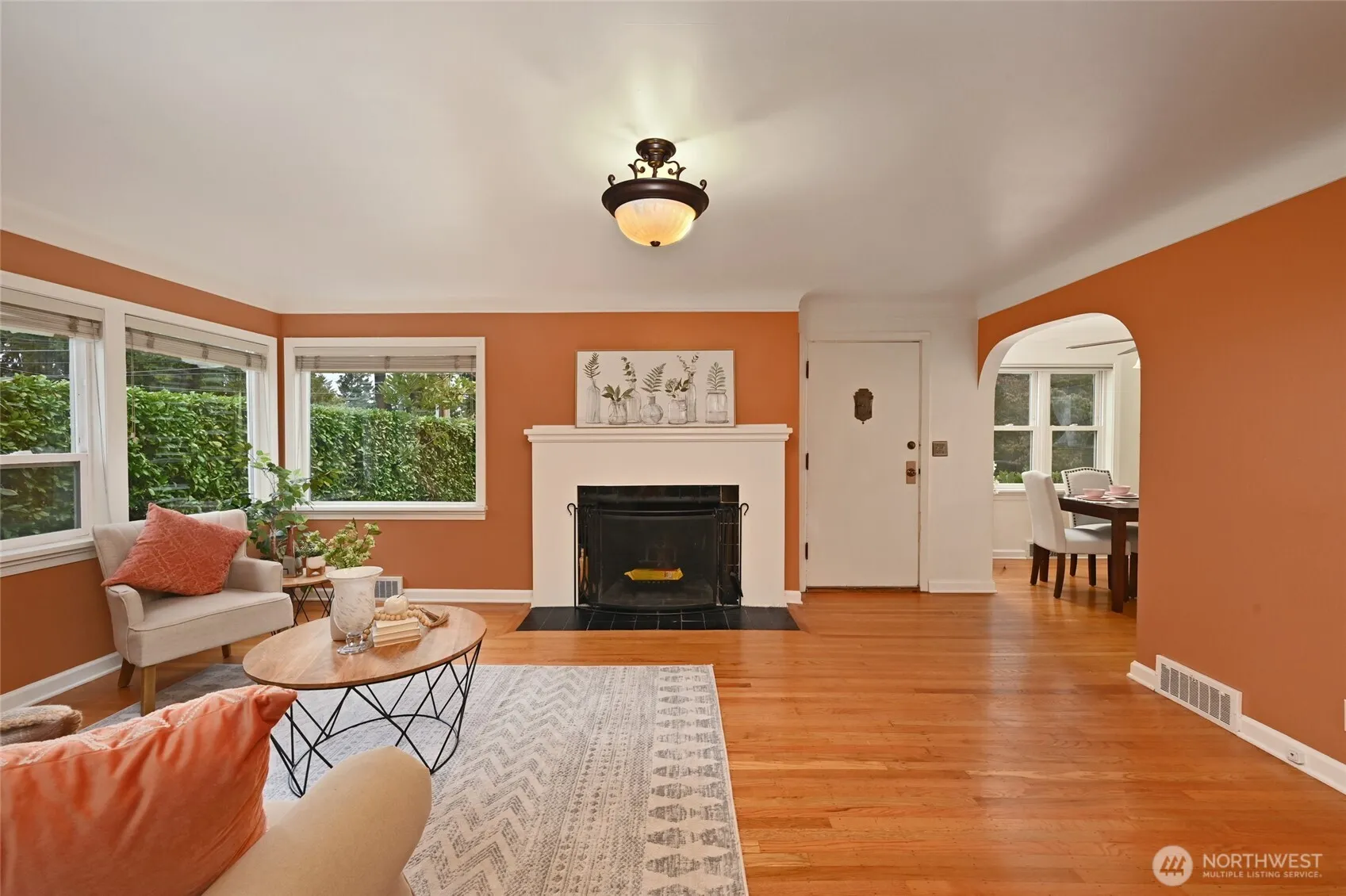 Property photo for 10723 23rd Avenue Ne, Seattle photo 4