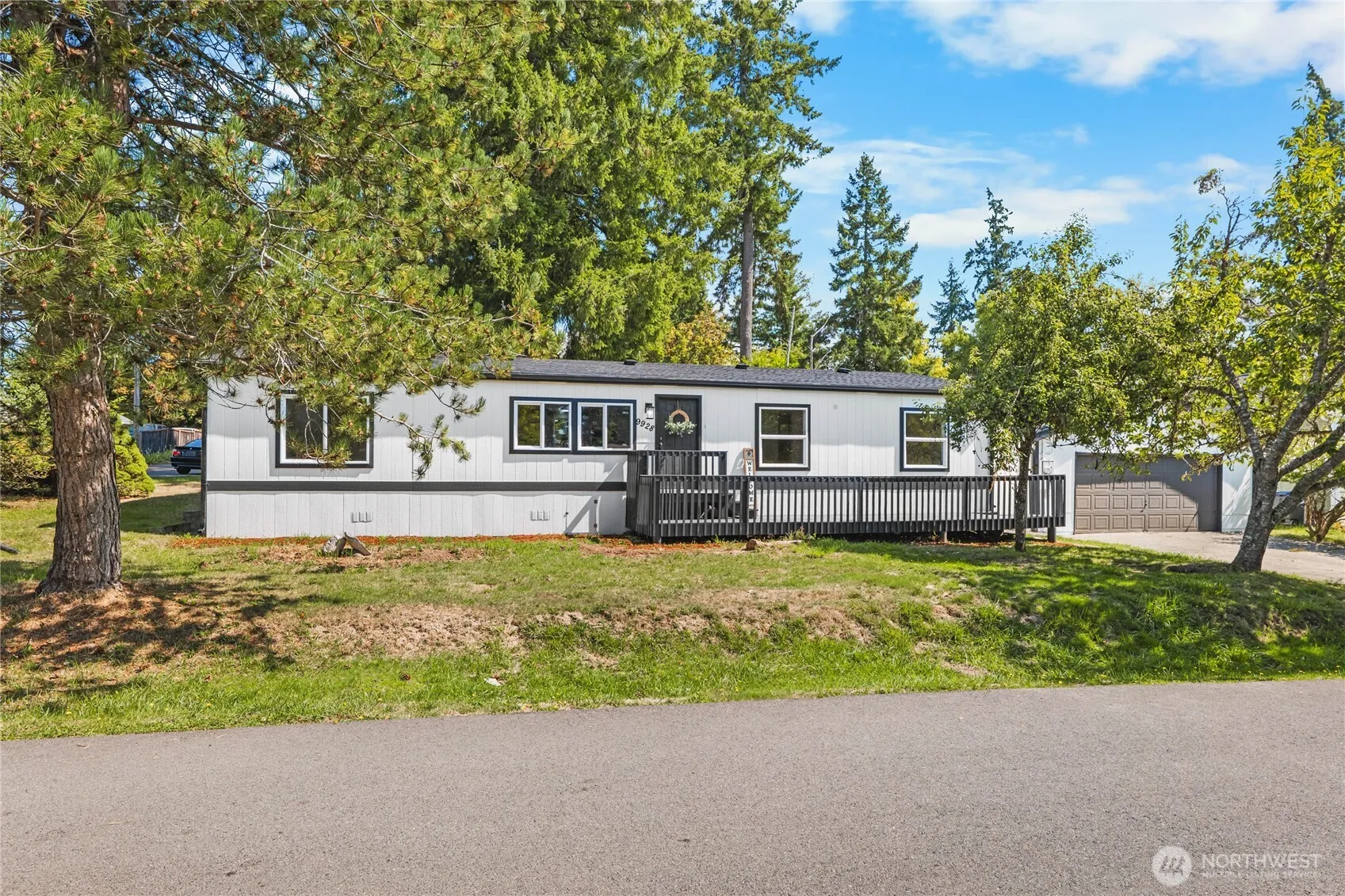Property photo for 9928 Whitecap Drive Nw, Olympia photo 2