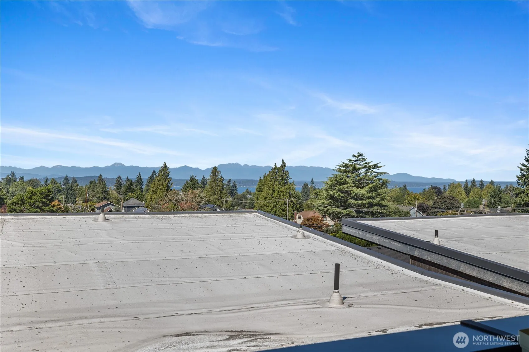 Property photo for 3219 California Avenue Sw #a, Seattle photo 2
