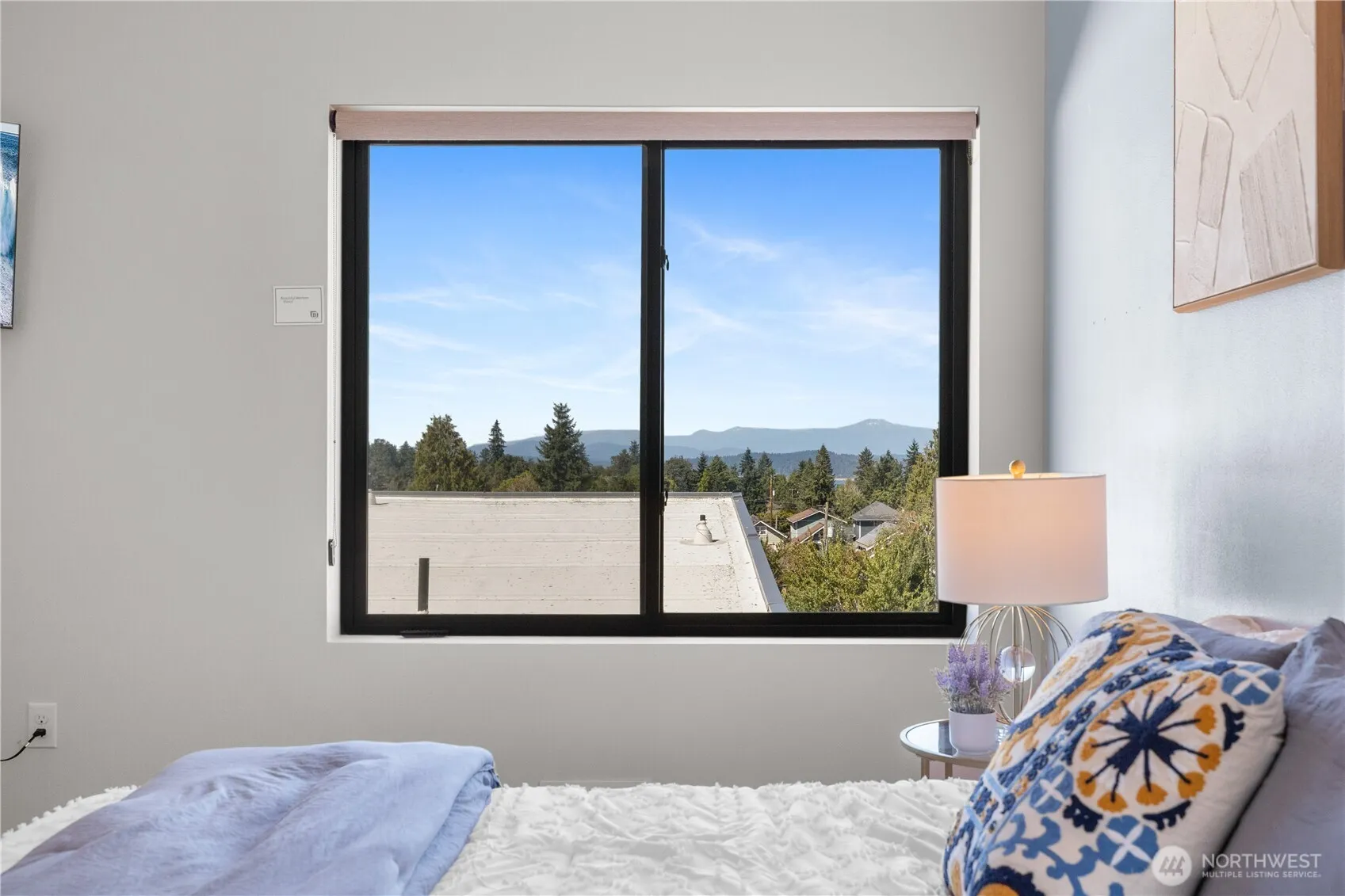 Property photo for 3219 California Avenue Sw #a, Seattle photo 4
