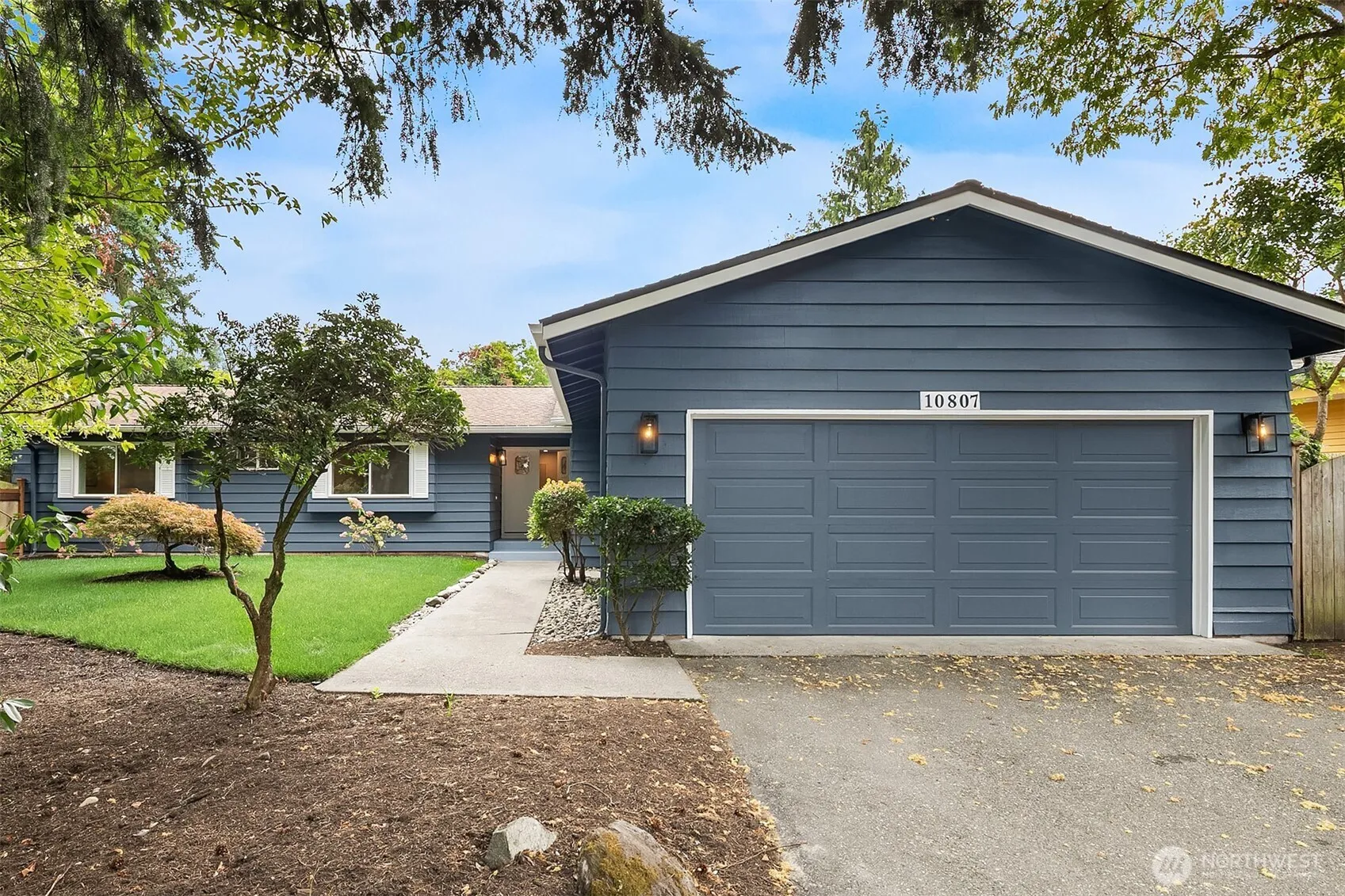 Property photo for 10807 Ne 143rd Street, Kirkland photo 2