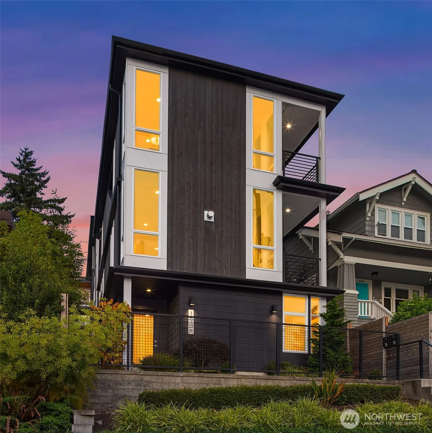 Property photo for 1910 8th Avenue W #b, Seattle