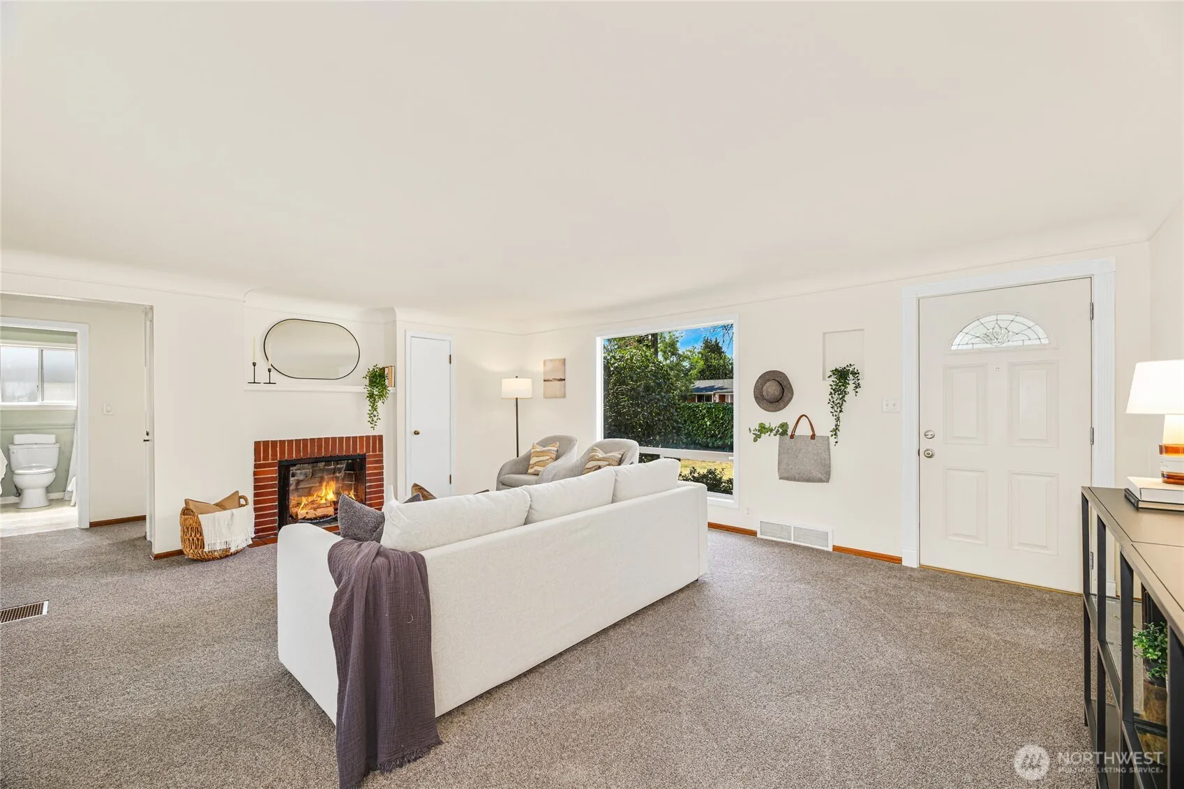 Property photo for 11252 12th Avenue Sw, Seattle photo 5