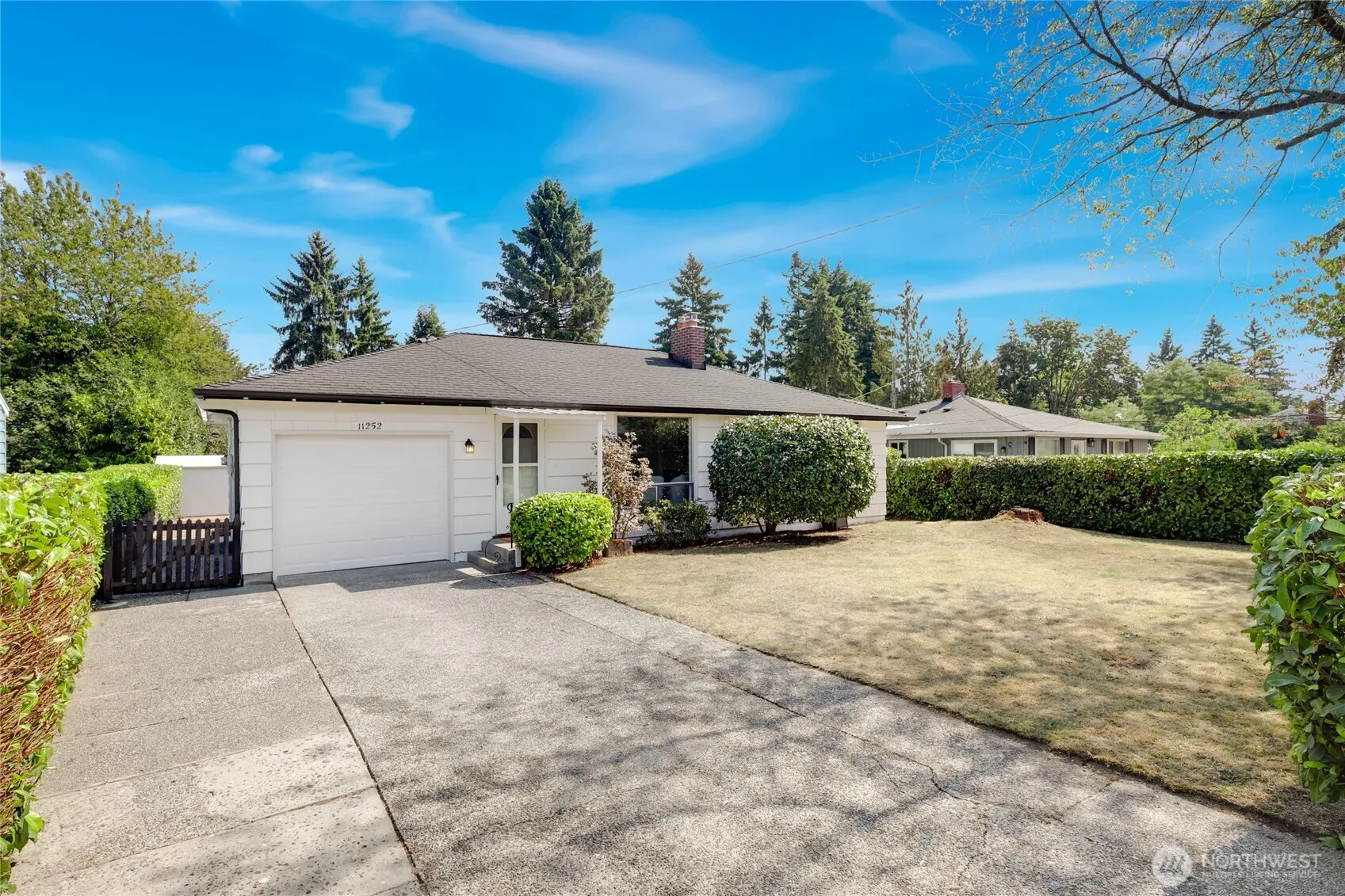 Property photo for 11252 12th Avenue Sw, Seattle photo 2
