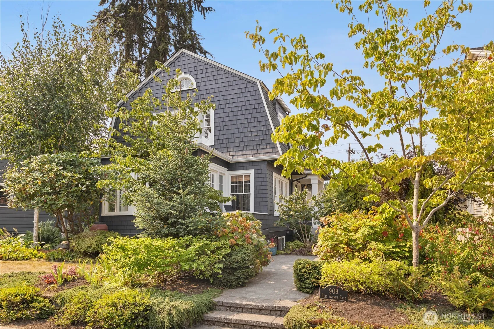 Property photo for 909 21st Avenue E, Seattle