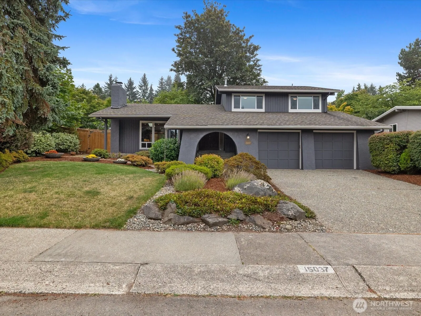 Property photo for 15037 Se 47th Street, Bellevue