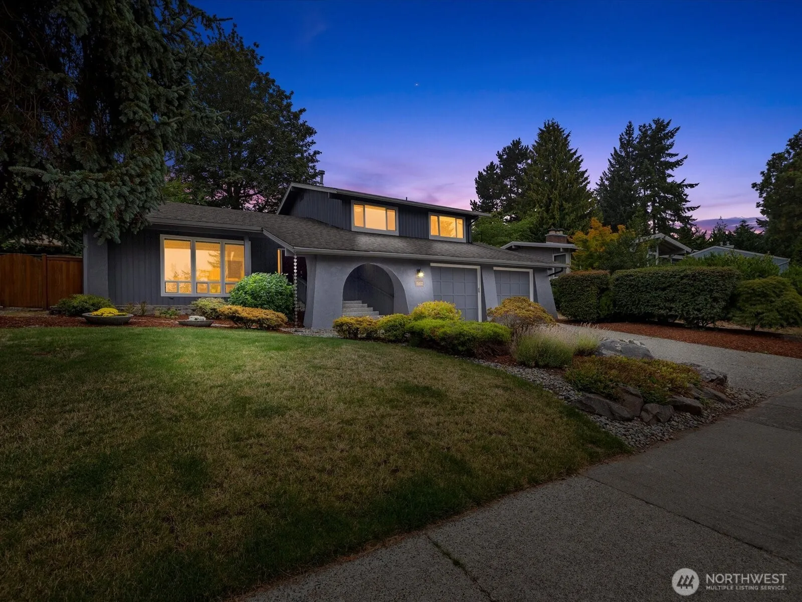 Property photo for 15037 Se 47th Street, Bellevue photo 3