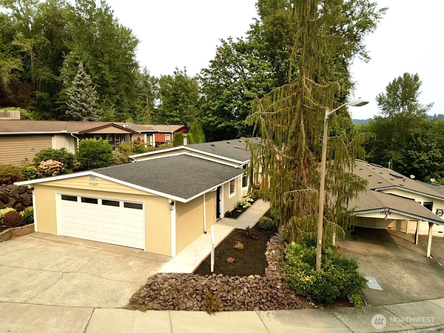 Property photo for 17367 Woodcrest Drive Ne, Bothell