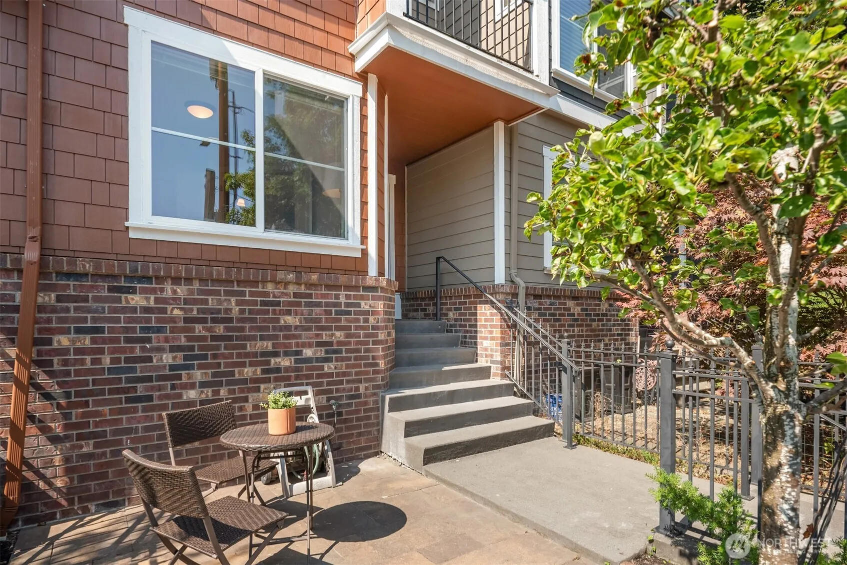 Property photo for 209 18th Avenue E #b, Seattle photo 4