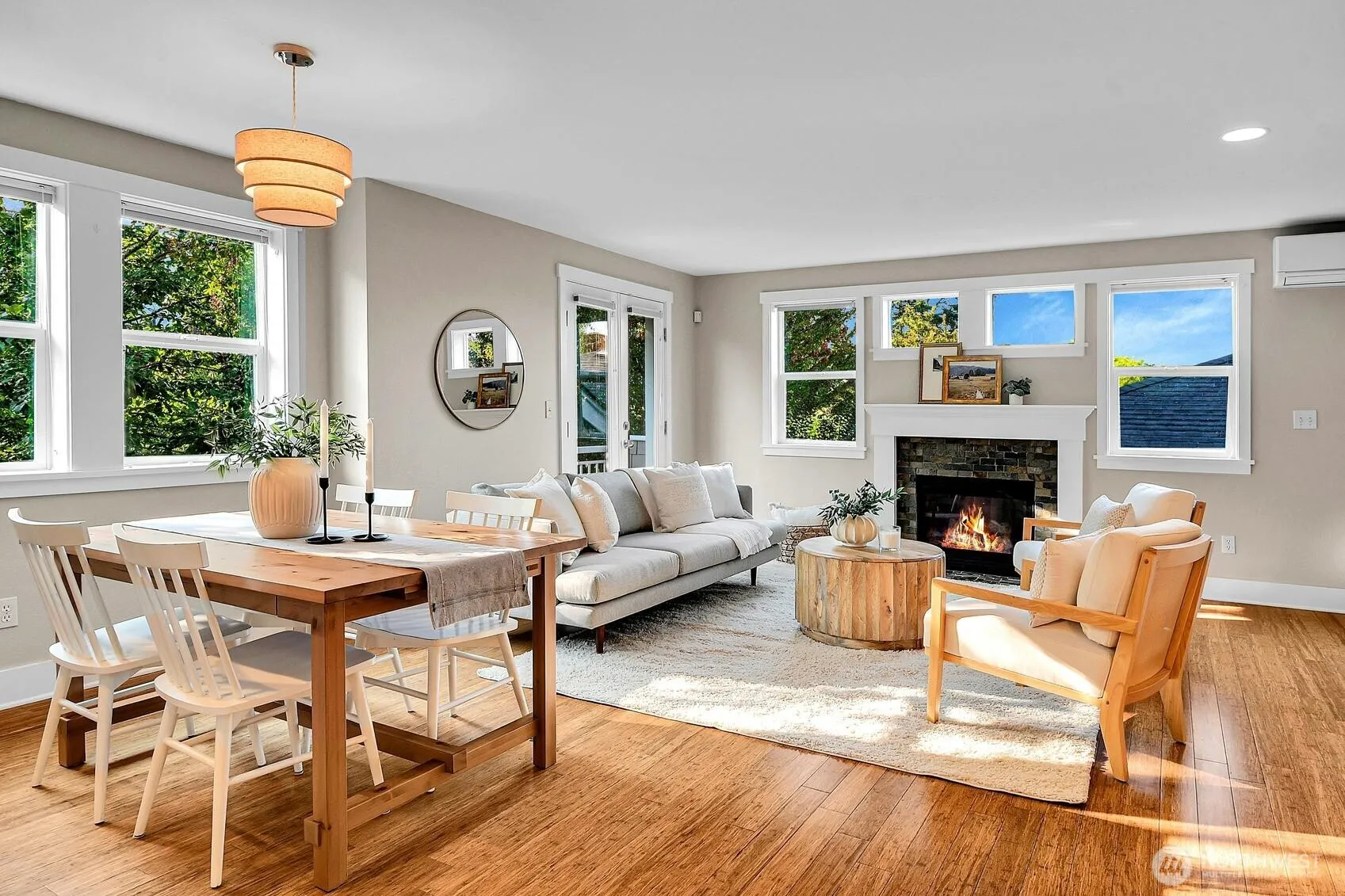 Property photo for 1828 27th Avenue #b, Seattle photo 4