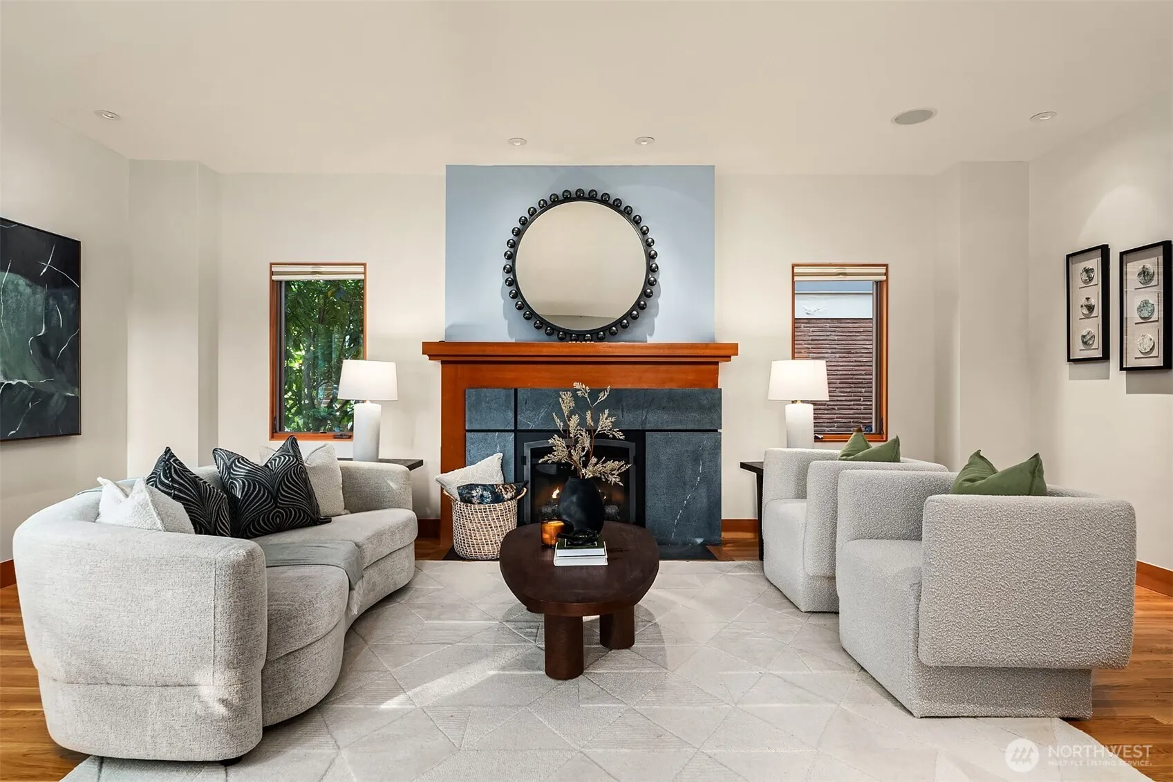 Property photo for 2252 Viewmont Way W, Seattle photo 5
