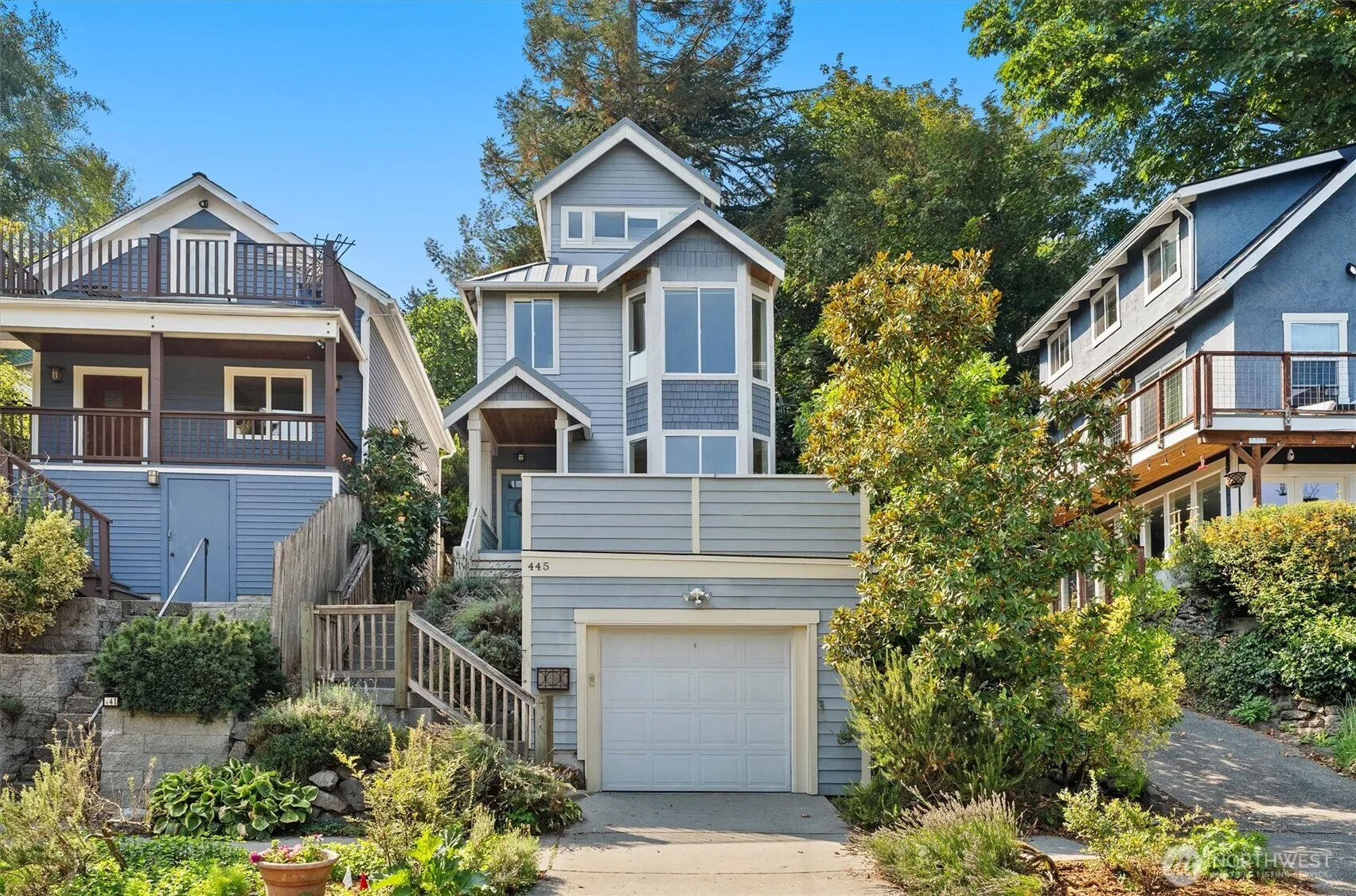 Property photo for 445 26th Avenue E, Seattle