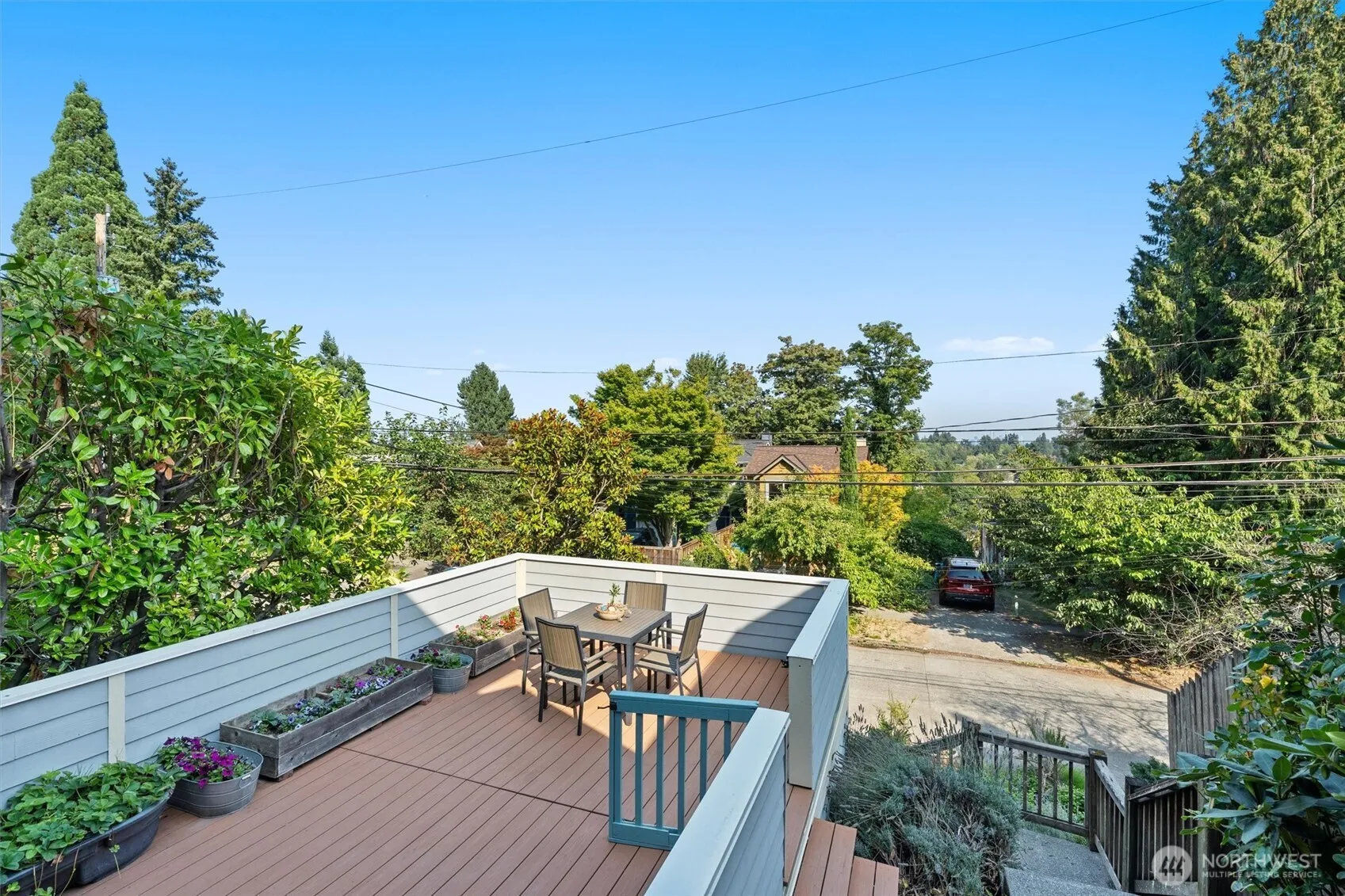 Property photo for 445 26th Avenue E, Seattle photo 4