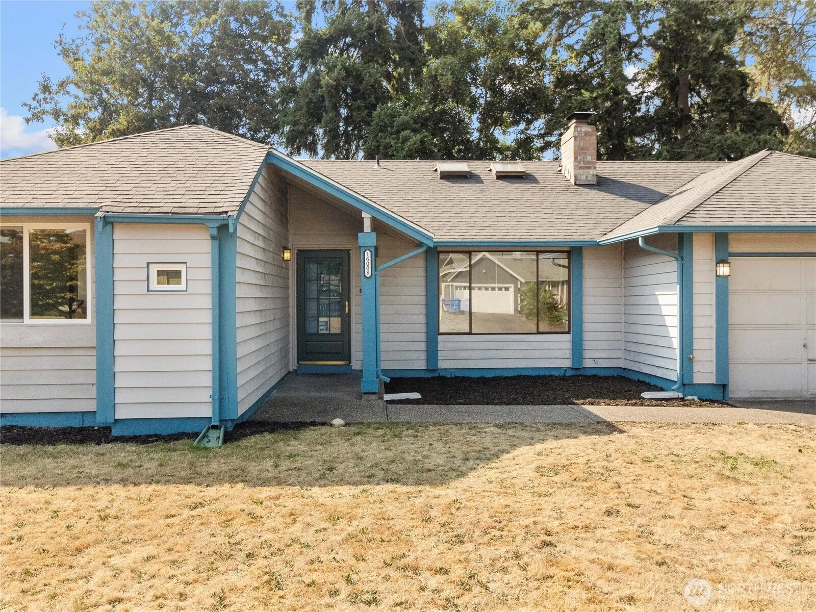 Property photo for 16008 Winchester Drive E, Tacoma photo 2