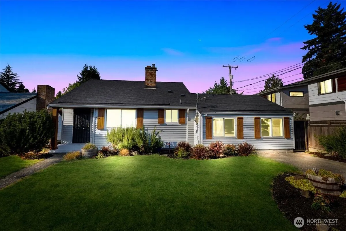 Property photo for 4816 Sw Alaska Street, Seattle photo 2