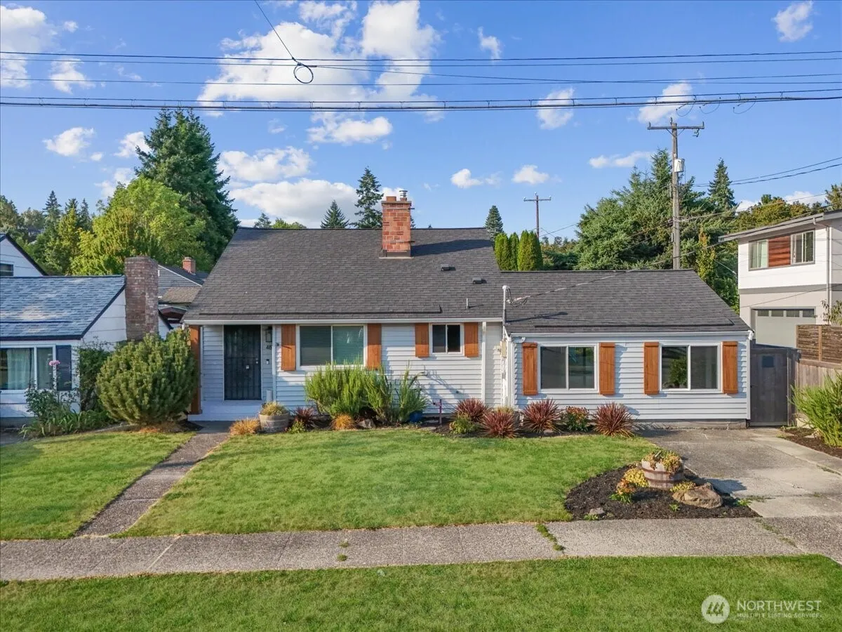 Property photo for 4816 Sw Alaska Street, Seattle