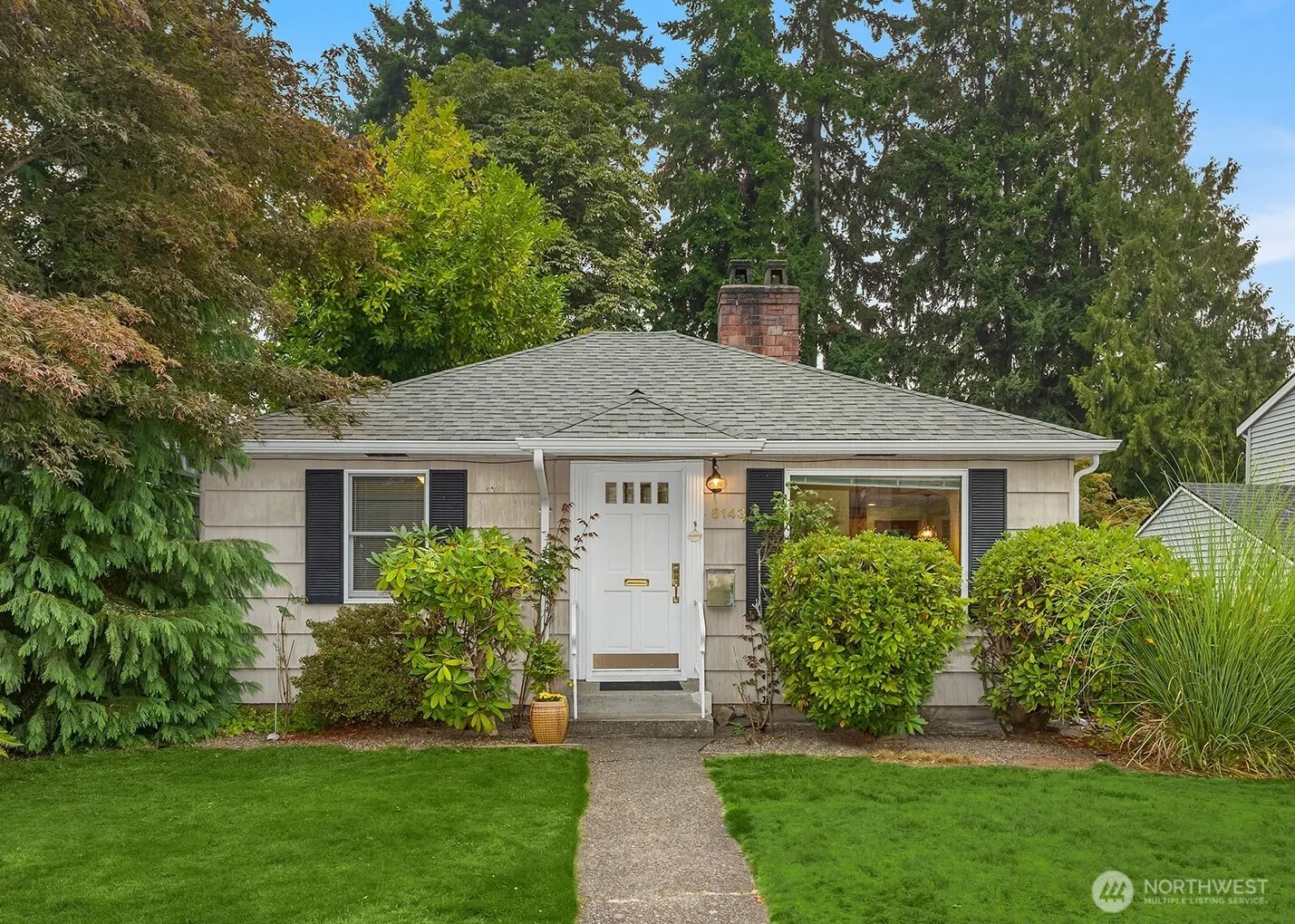 Property photo for 5143 48th Avenue Ne, Seattle
