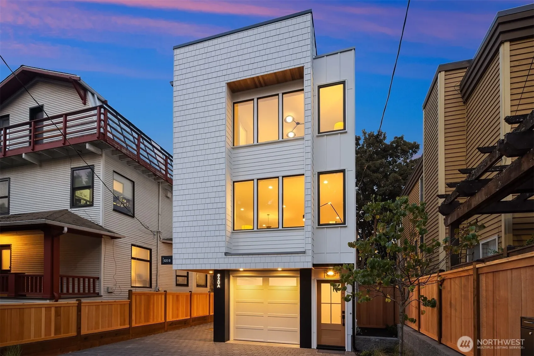 Property photo for 920 34th Avenue #a, Seattle photo 3