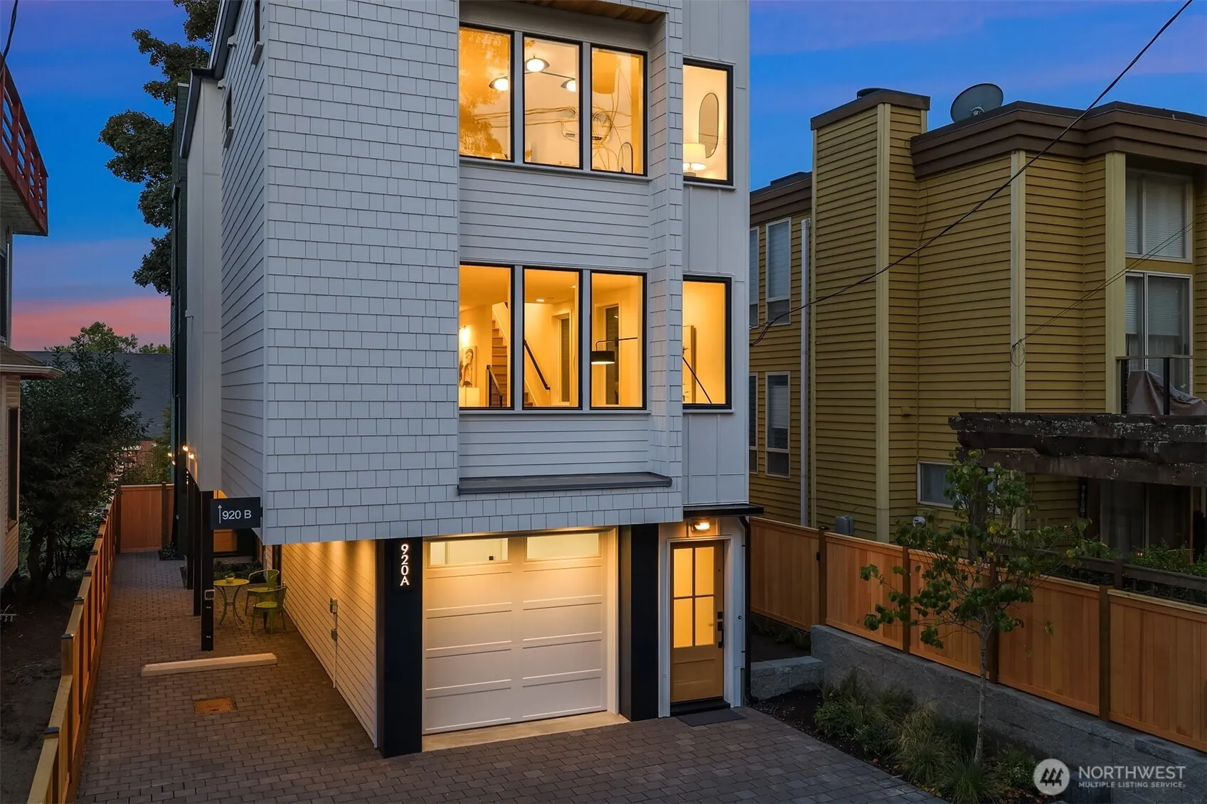 Property photo for 920 34th Avenue #a, Seattle photo 4