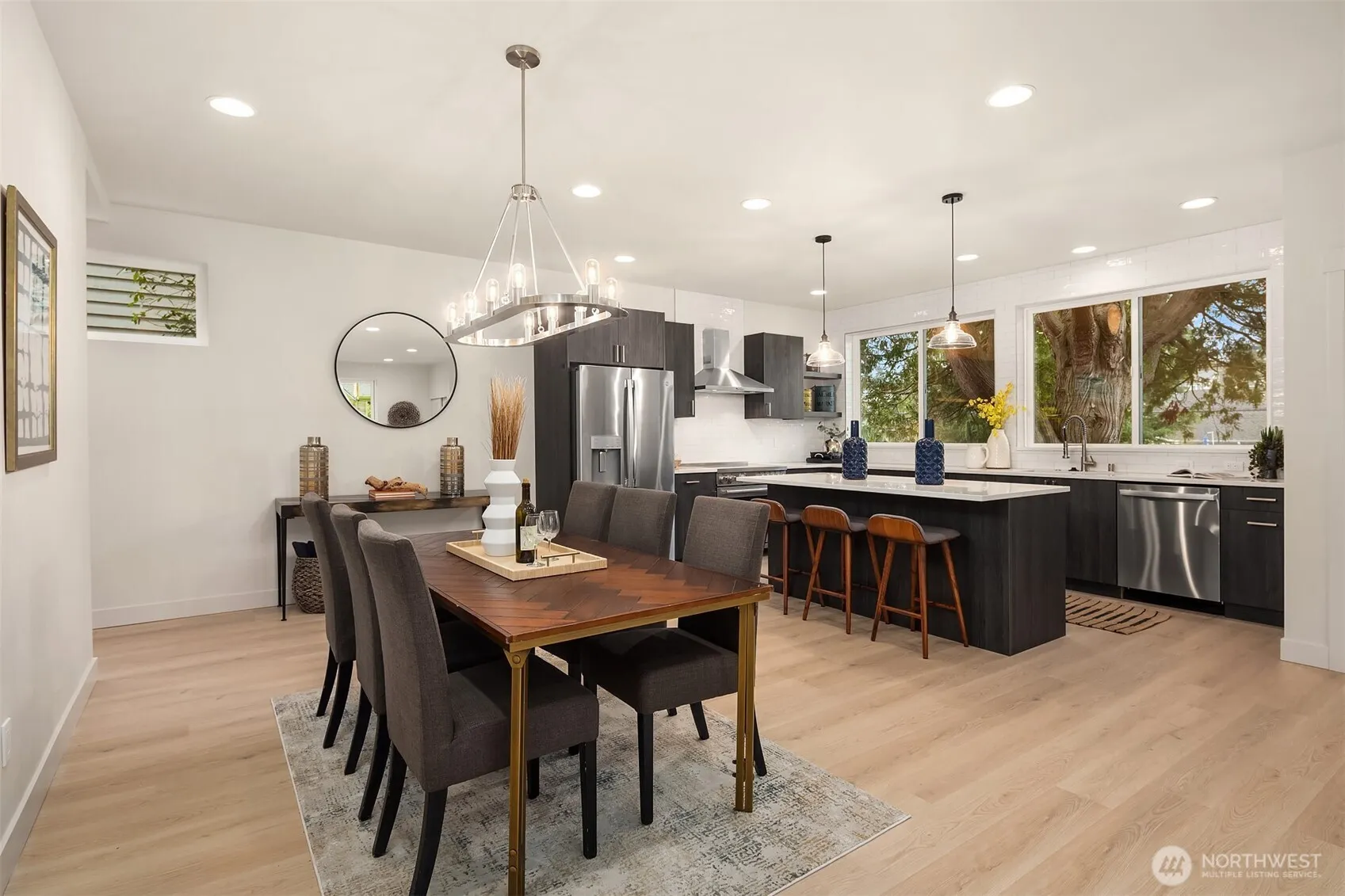 Property photo for 8823 Ashworth Avenue N, Seattle photo 4
