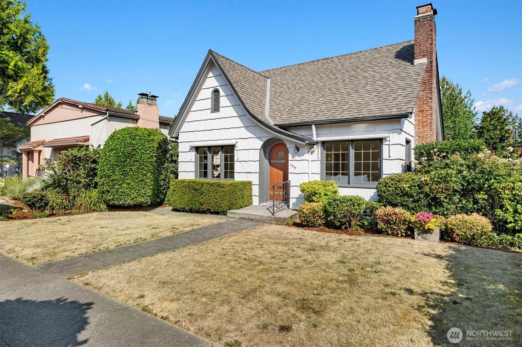 Property photo for 2408 E Roanoke Street, Seattle photo 3