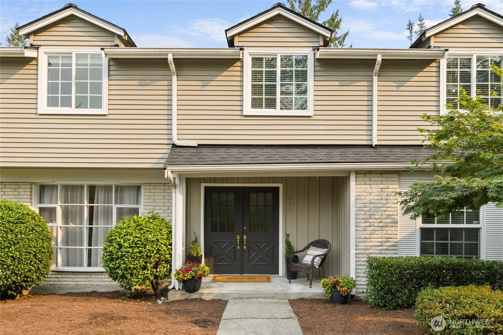 Property photo for 930 179th Place Ne, Bellevue photo 2