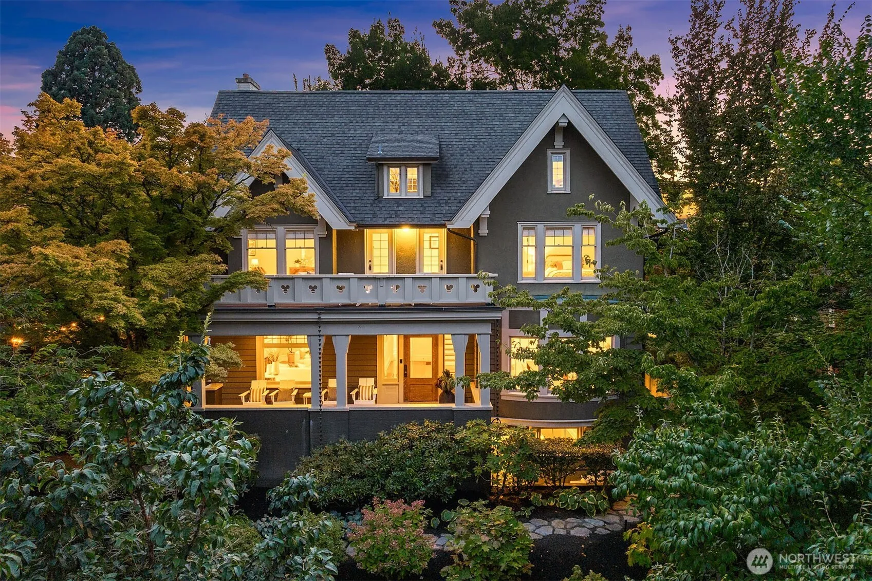 1129 22nd Avenue E, Seattle