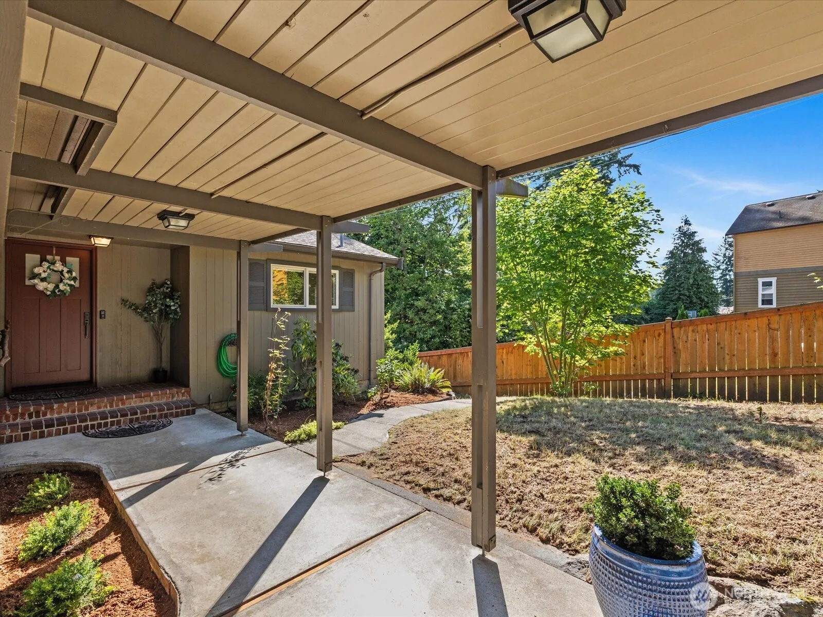 Property photo for 13514 3rd Avenue Ne, Seattle photo 3