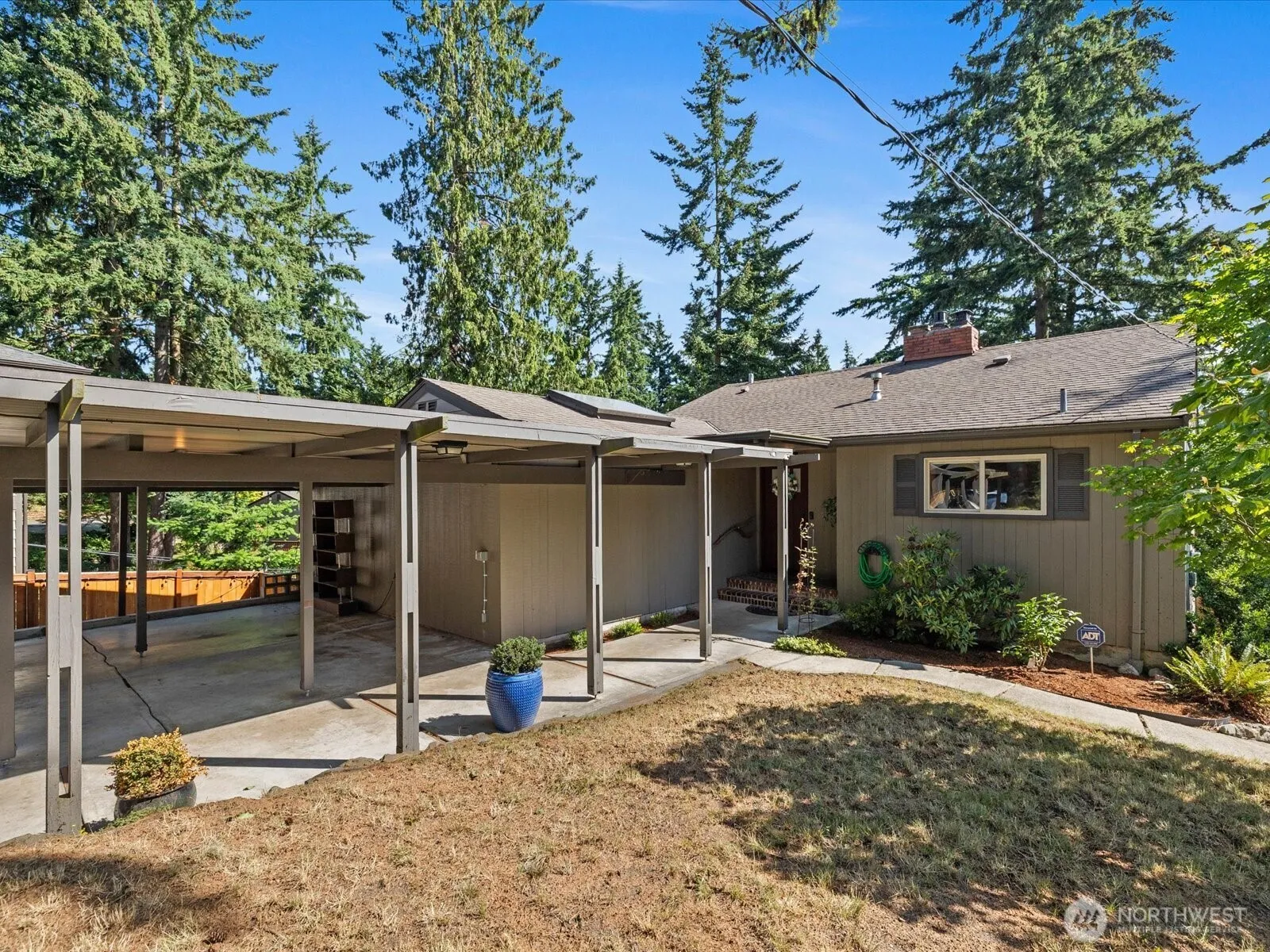 Property photo for 13514 3rd Avenue Ne, Seattle photo 2