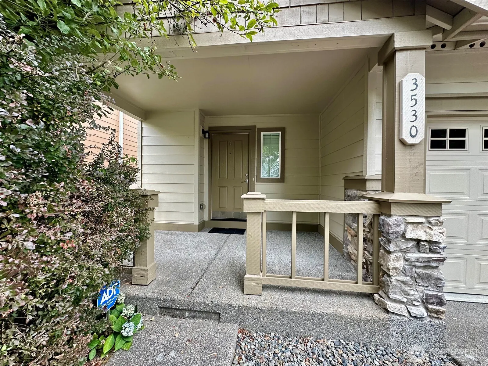 Property photo for 3530 Surrey Drive Ne, Olympia photo 2