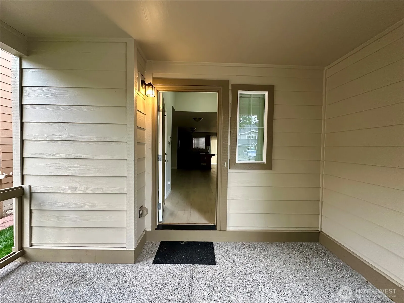 Property photo for 3530 Surrey Drive Ne, Olympia photo 4