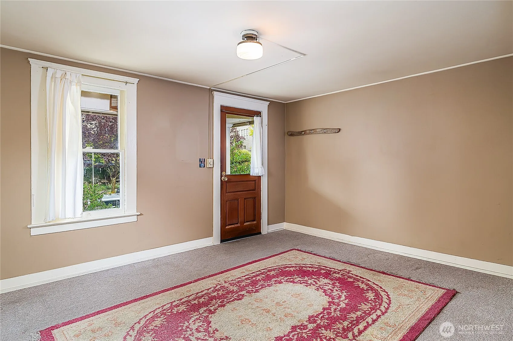 Property photo for 1409 N 39th Street, Seattle photo 4