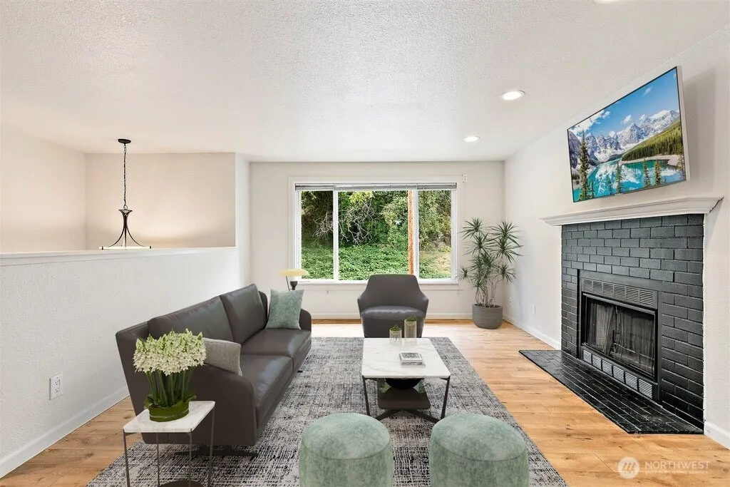 Property photo for 4133 23rd Avenue Sw, Seattle photo 4