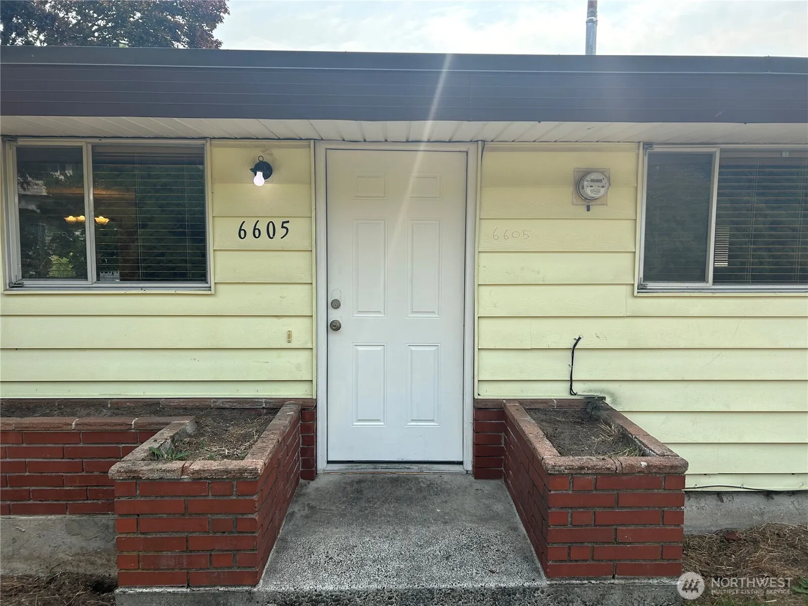 Property photo for 6605 S 127th Place, Seattle photo 2