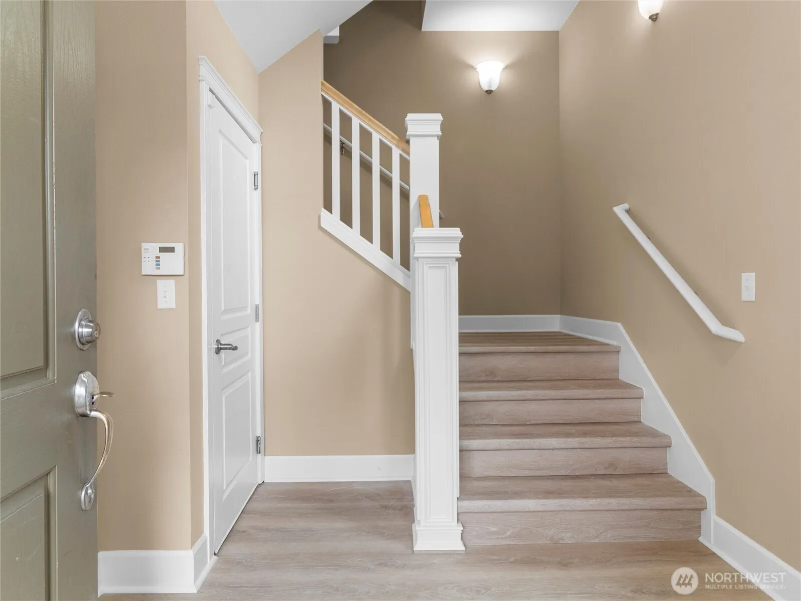 Property photo for 1407 Cherry Avenue, Tacoma photo 3