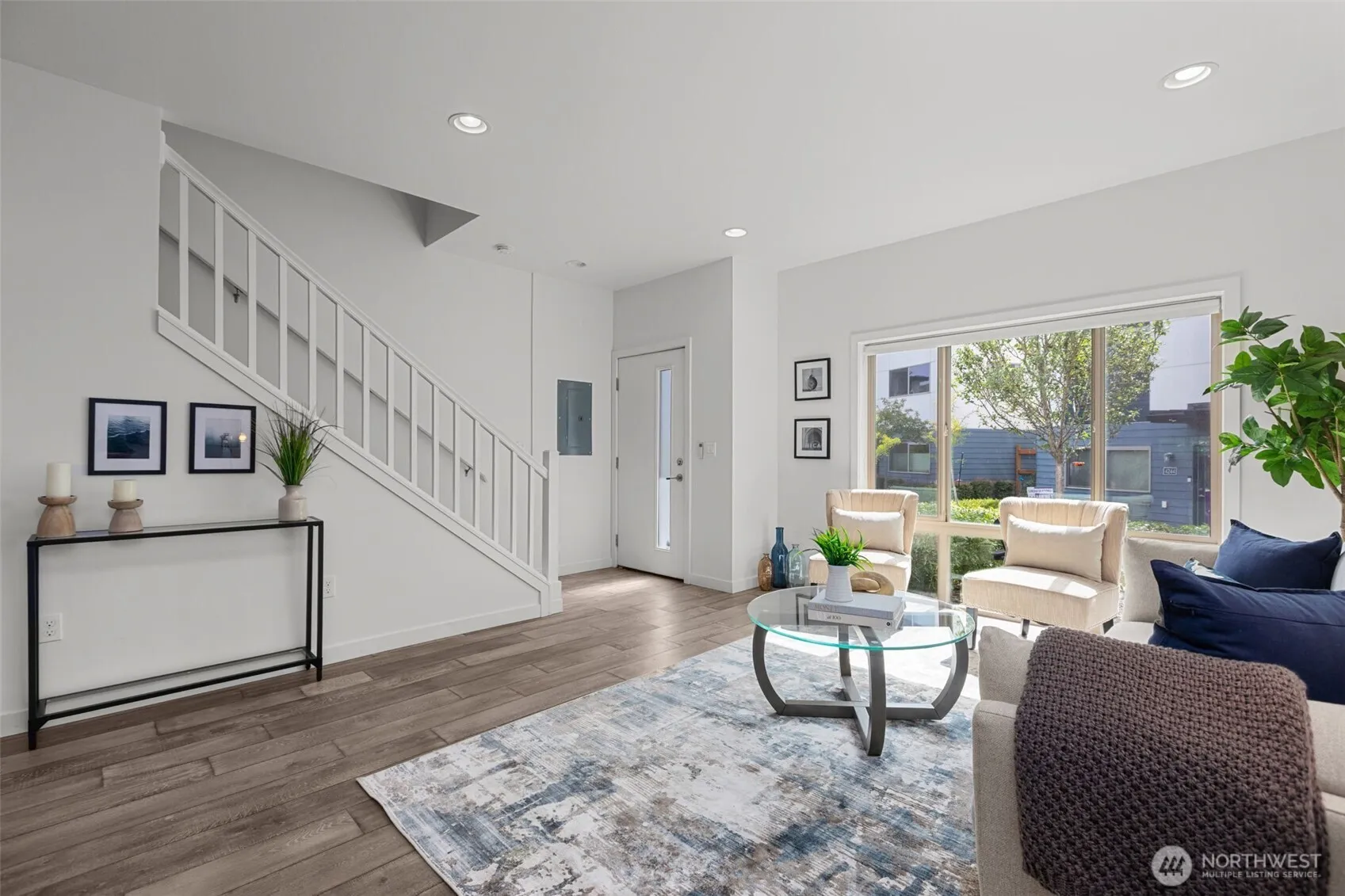 Property photo for 4264 S Greenbelt Station Drive, Seattle photo 4