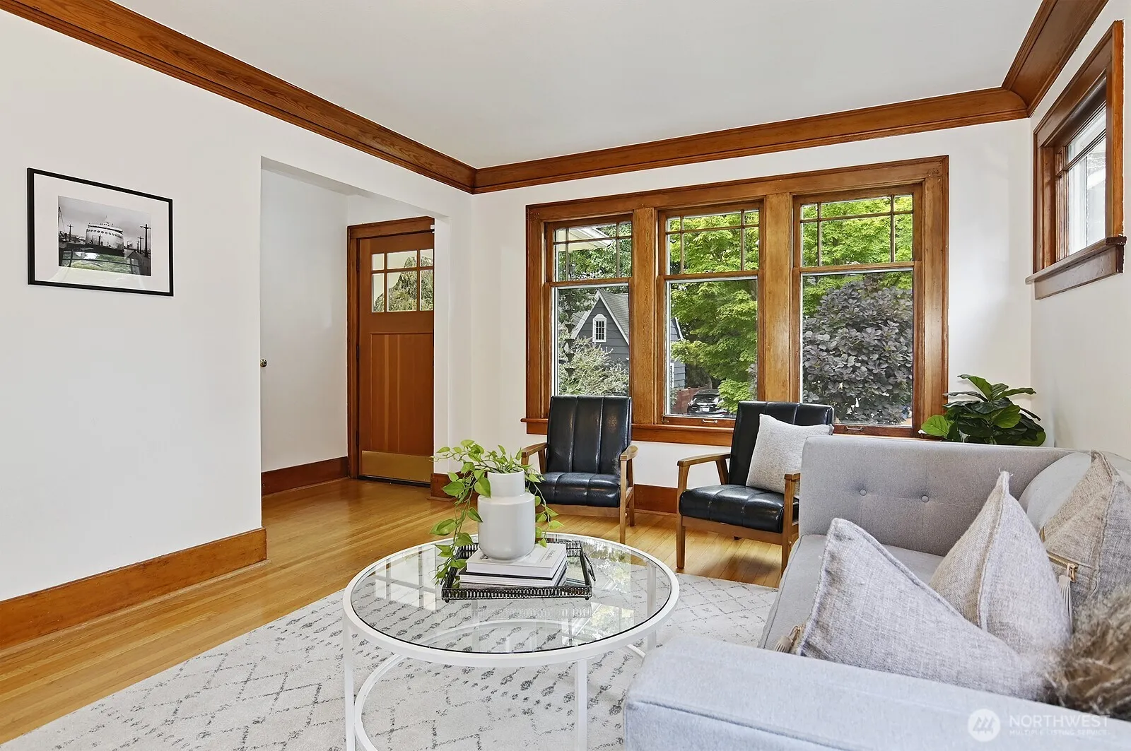 Property photo for 5722 25th Avenue Ne, Seattle photo 4