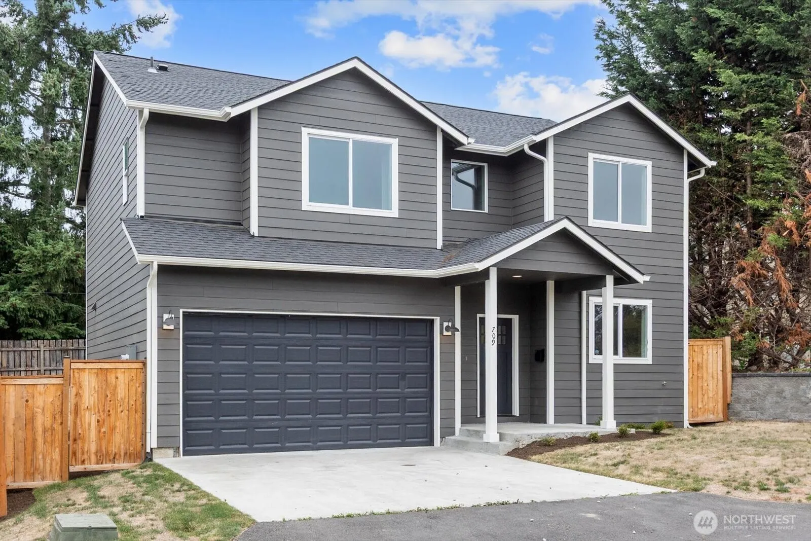 Property photo for 709 S 96th Street, Tacoma photo 2