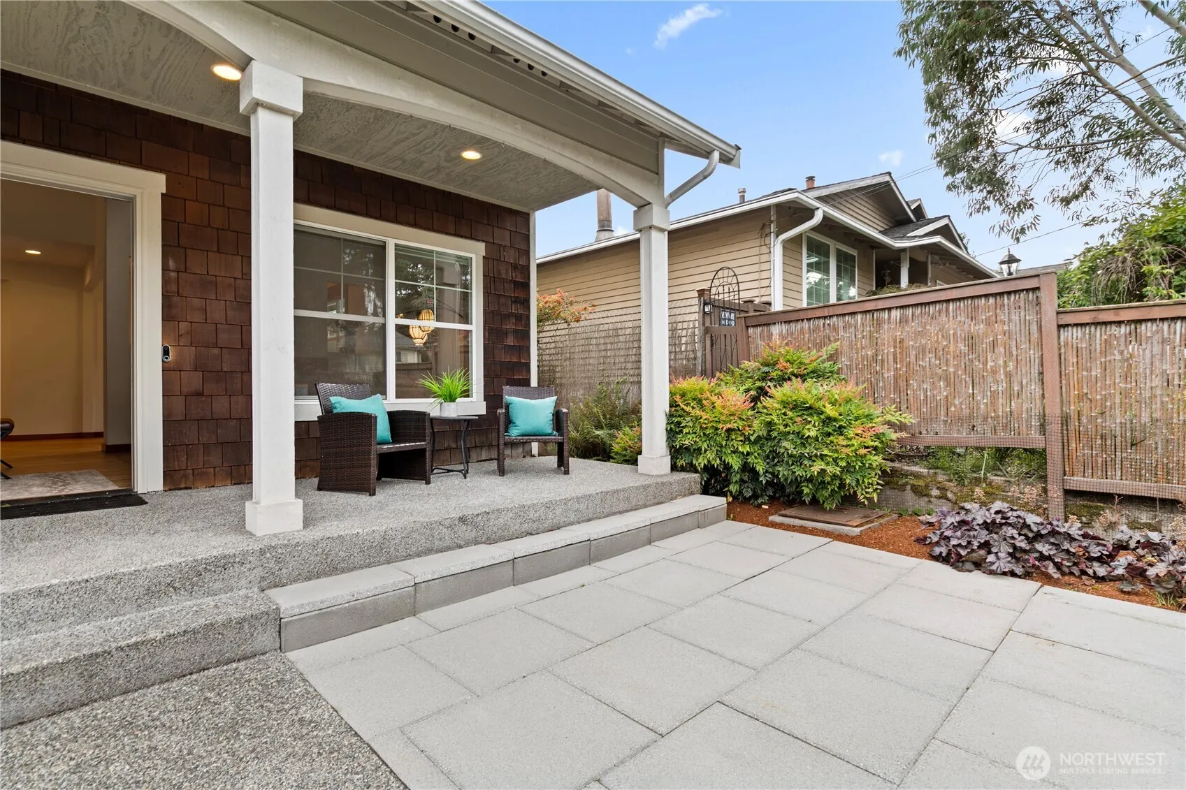 Property photo for 5468 18th Avenue Sw, Seattle photo 2