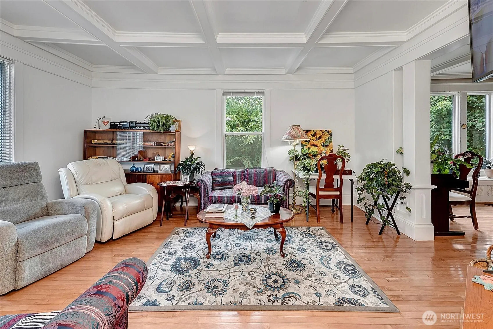 Property photo for 5035 49th Avenue Sw, Seattle photo 3