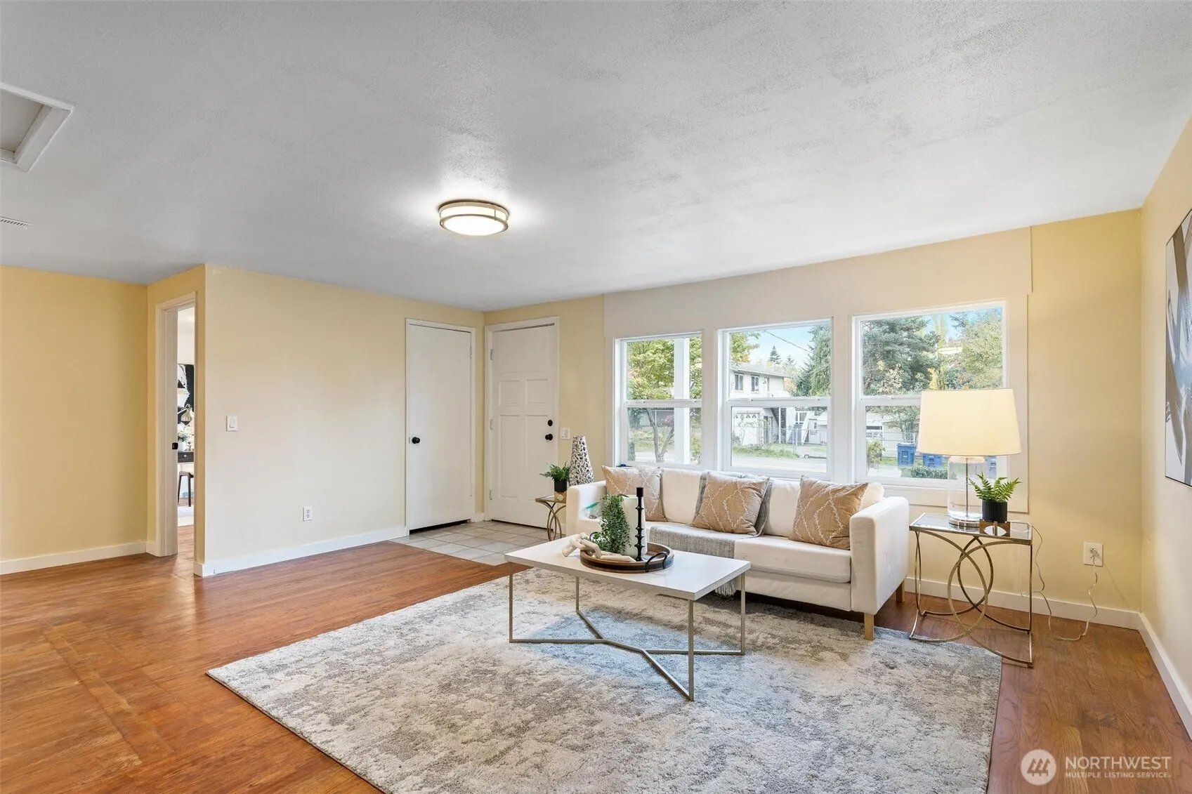 Property photo for 1332 Sw 114th Street, Seattle photo 3