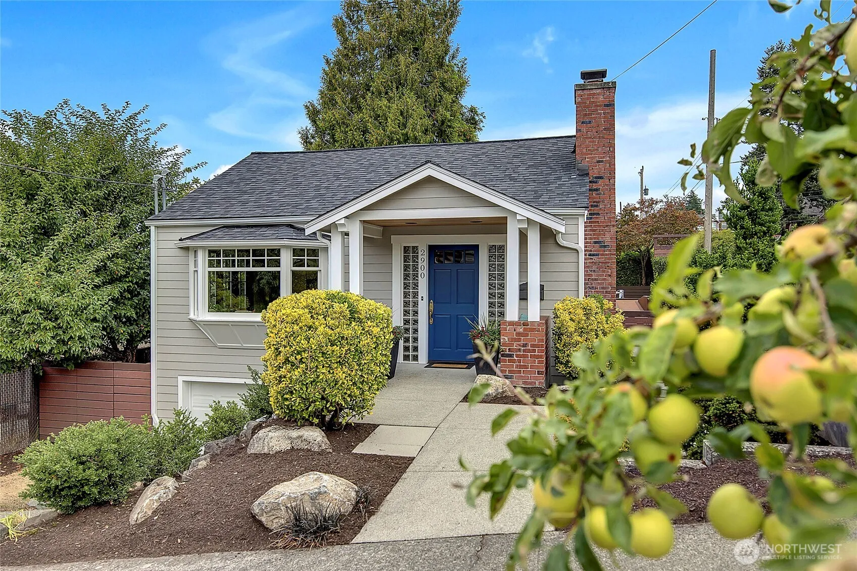 Property photo for 2900 W Newton Street, Seattle photo 2